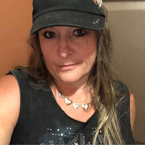 Meet your Posher, Gina - Picture 1 of 1